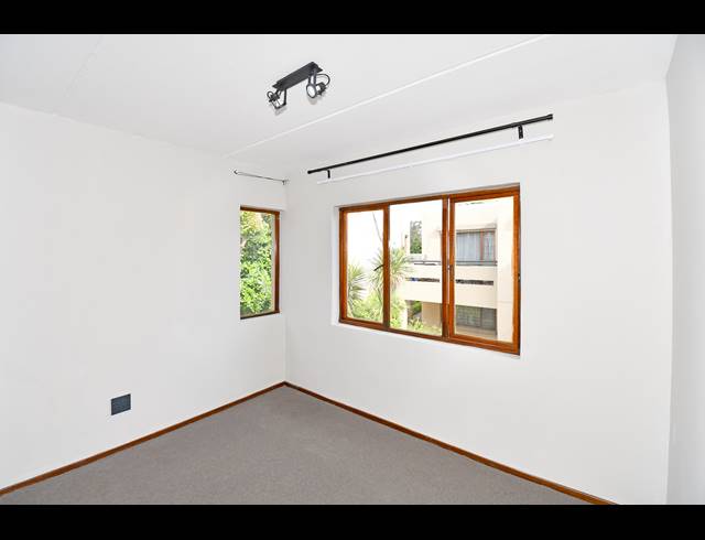 2 BEDROOM APARTMENT FOR SALE IN MAGALIESSIG